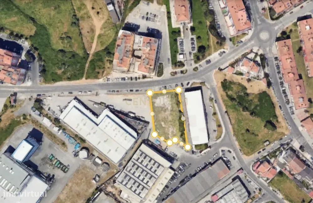 Strategic Plot in Mem Martins – Two Frontages