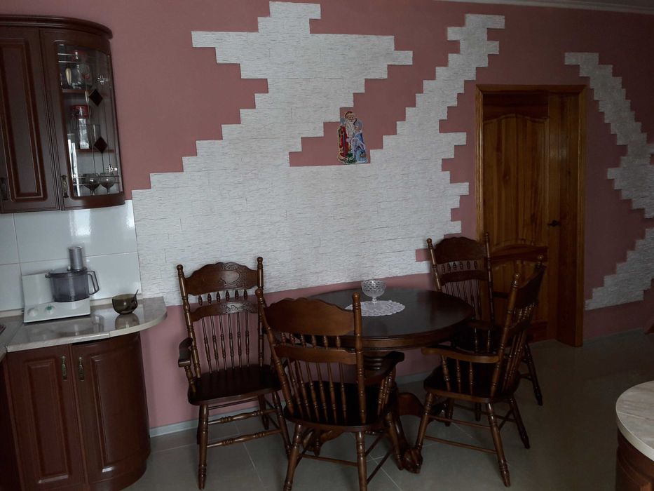 Продам будинок з ремонтом