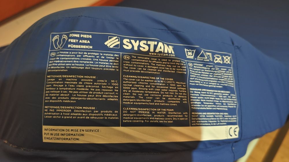 Cama Invacare com colchão anti-escaras