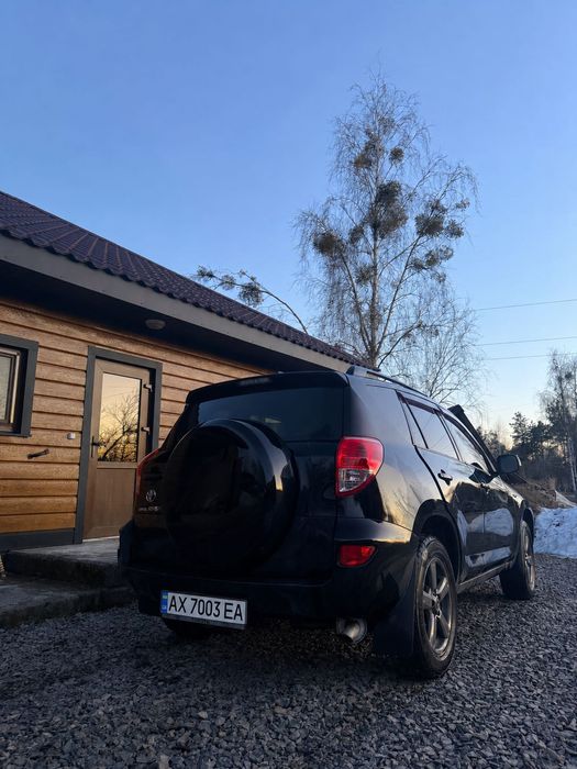 Toyota RAV4 2007 року