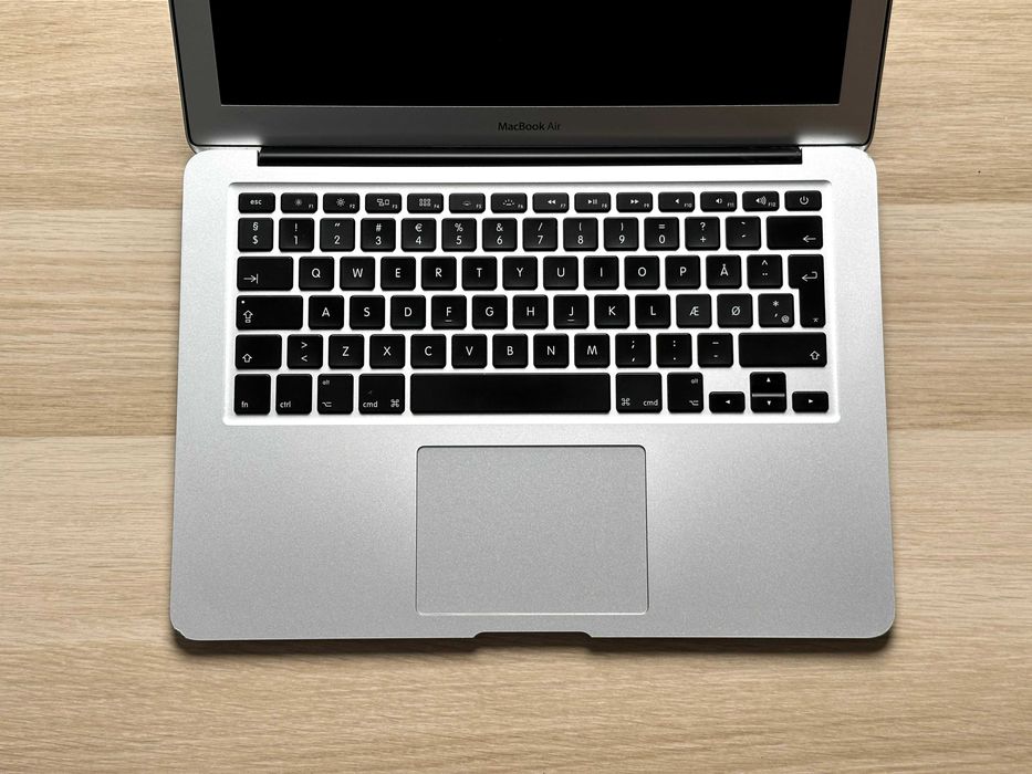 Topcase z ekranem MacBook Air 13" A1466 (2013–2017)