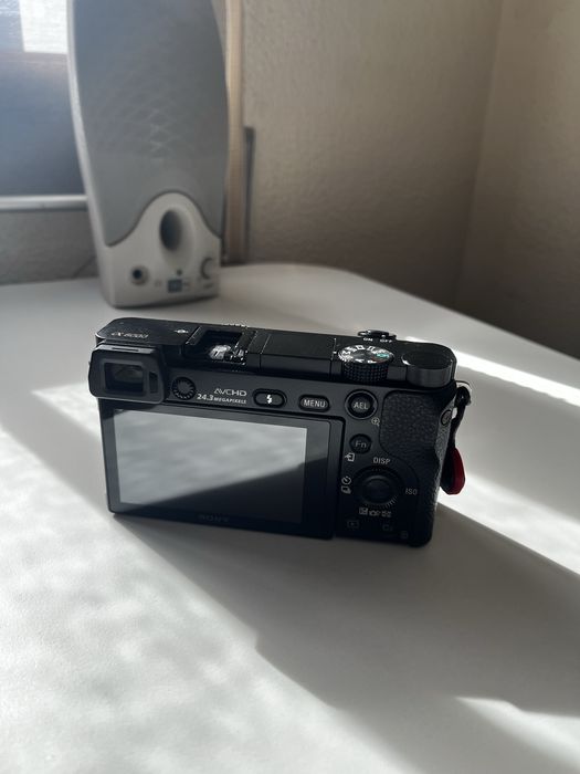 Kit Sony a6000 + Viltrox 25mm f/1.7 + Viltrox 56mm f/1.7 + acessórios (com caixas)