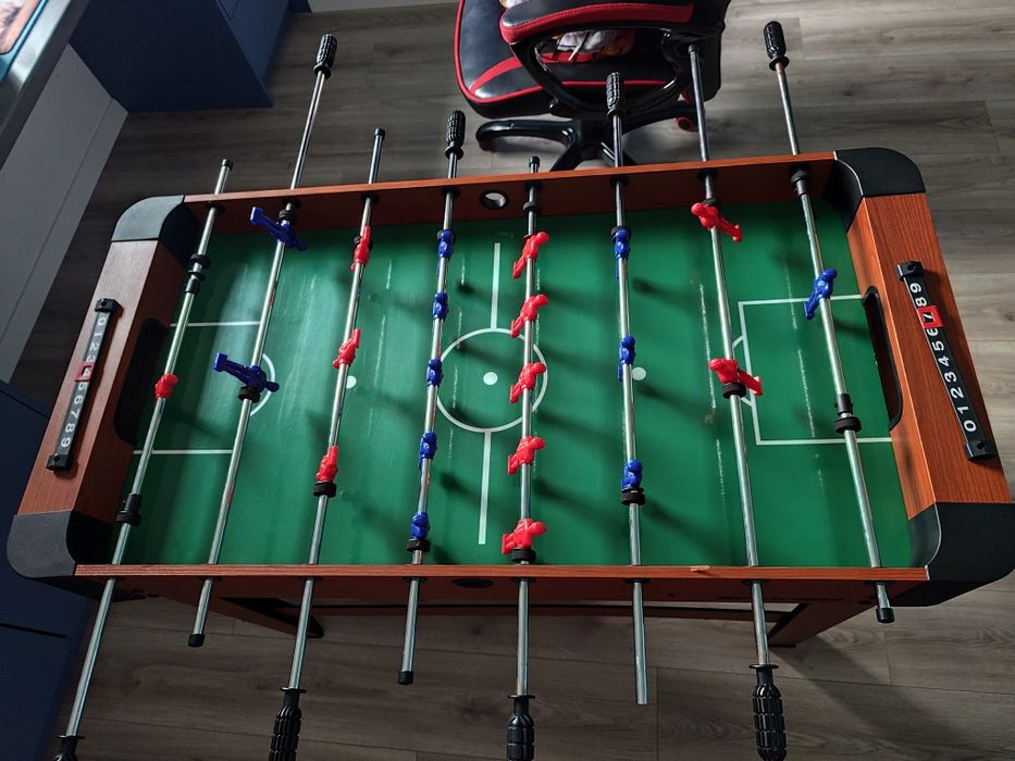 Drewniany stół piłkarzyki