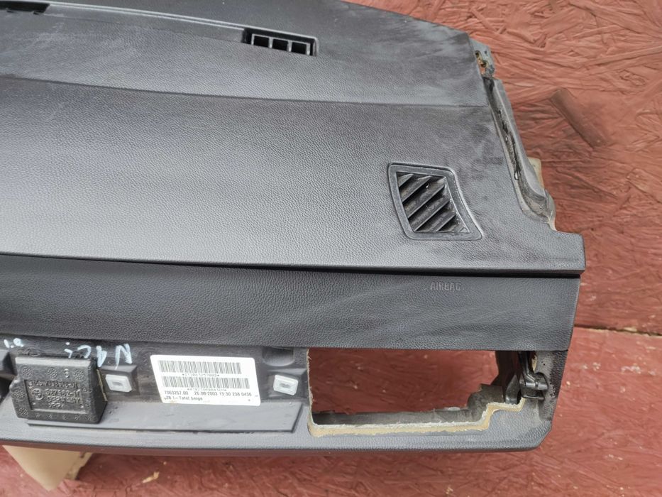 BMW E60/ E61 ORYGINALNY KOKPIT, Deska rozdzielcza EU w kol. BEIGE OEM