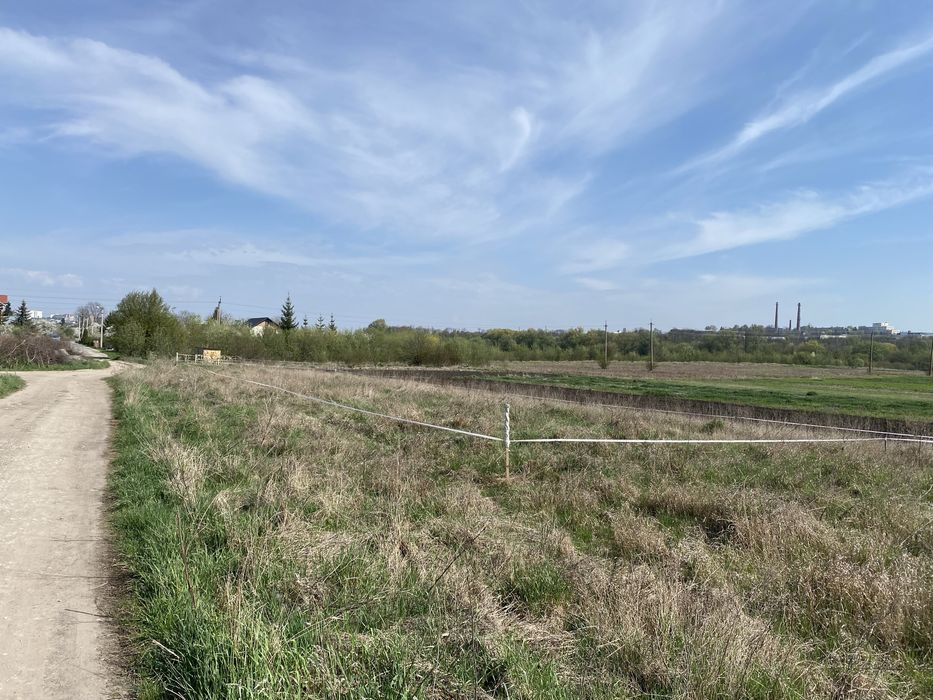 Продам земельну ділянку в Петриках