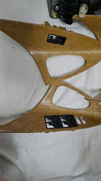 Набір декору дверних карт до камрі 40