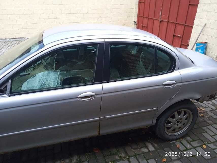 Jaguar X-tayp донар