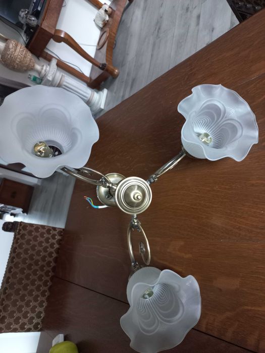 piękny wiszący  żyrandol