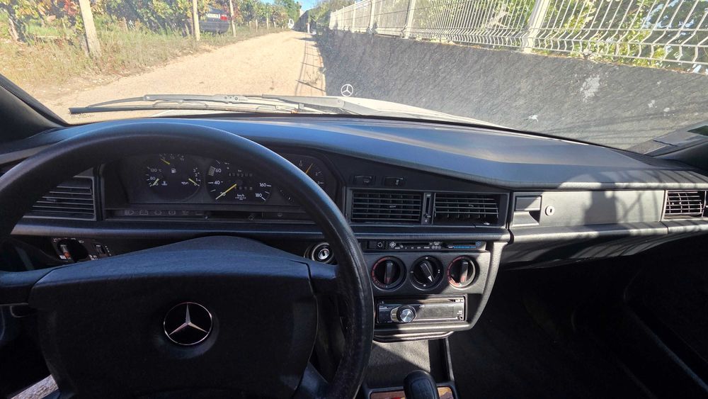 Mercedes-Benz 190D