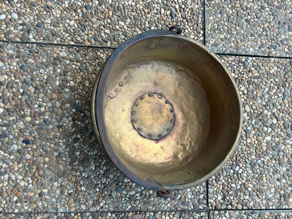 Tacho/ Caldeiro/ Bacia em latão