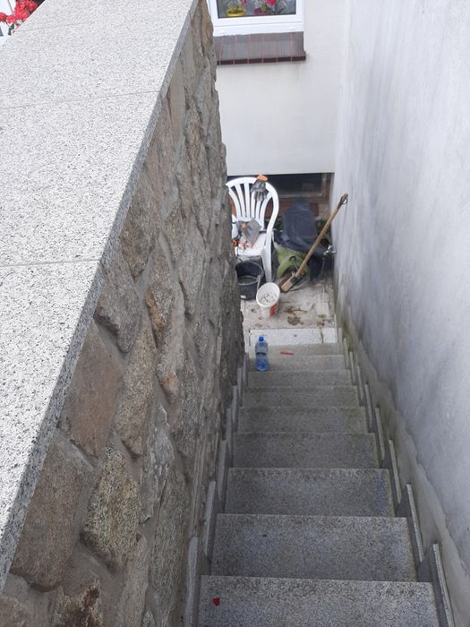 Uslugi ogolnobudowlane  elewacje tarasy balkony bruki montaz szamb itp.