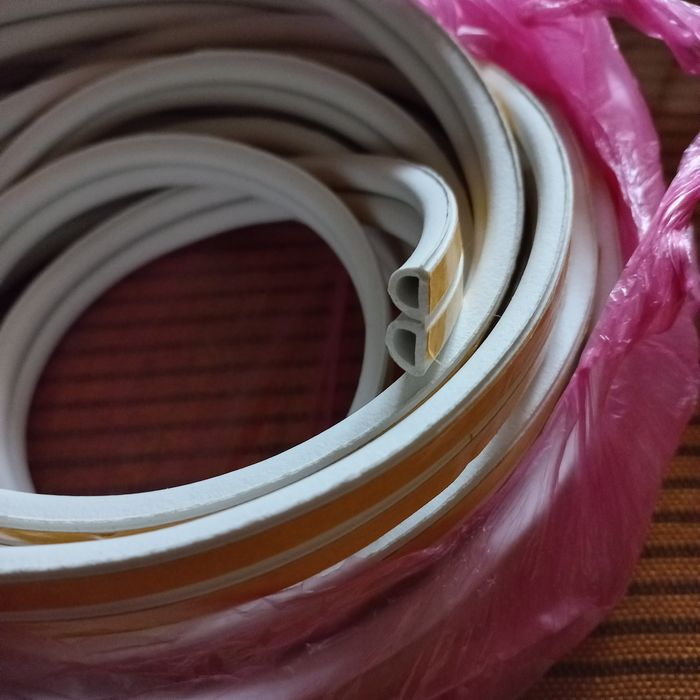 Ущільнювач для дверей подвійний 10м