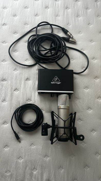 Microfone de estudio Rode NT1-A + braço de microfone + placa de so