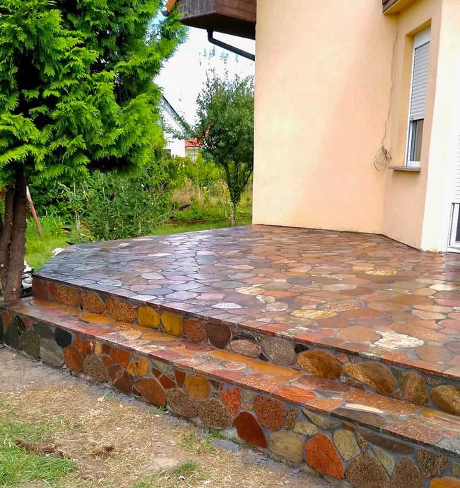 Kamień polny cięty - plastry selekcjonowane  brązowe.