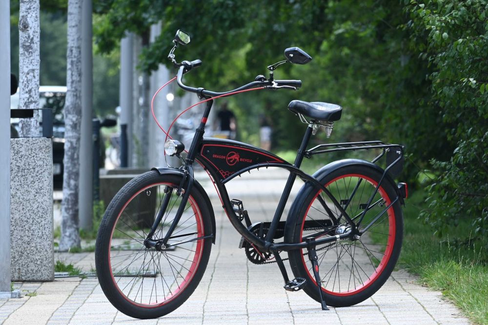 Rower - cruiser, stylowy, czarny, czerwony - odbiór osobisty