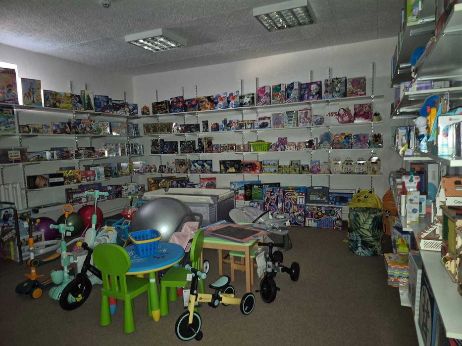 200м2 центр магазин дитячого одягу, іграшок з товаром