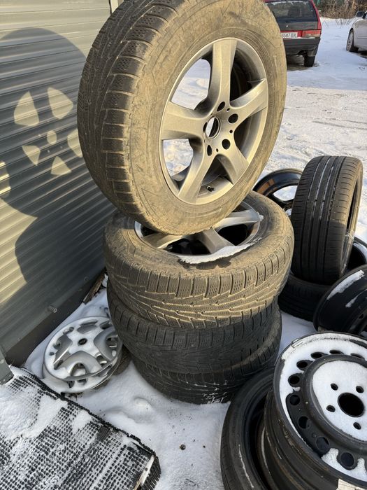 Продам колеса гума на дисках 4 шт 5*130