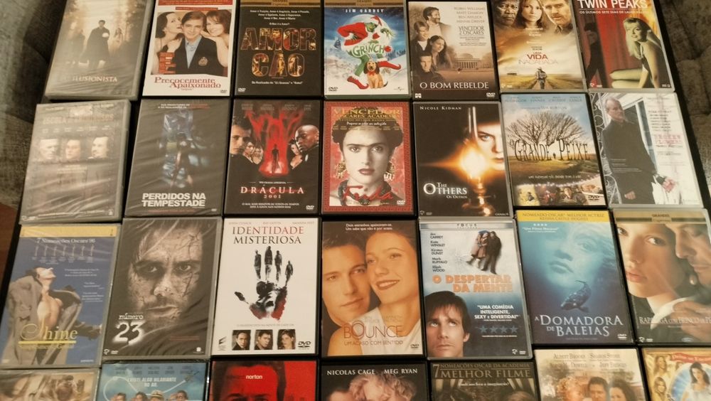 45 DVD originais. Alguns nunca usados e com plastico