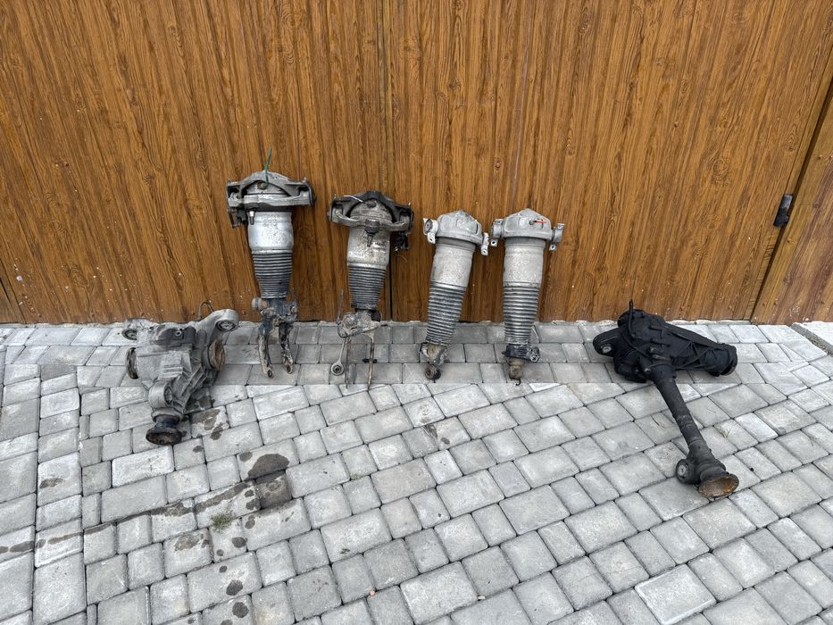 Підвіска Пневмо -стійка Тоурег-Touareg Авторозборка