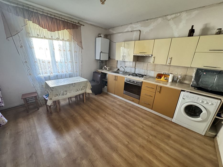 Продаж будинку в с. Дарахів