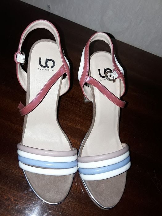 Босоножки 39,5 новые