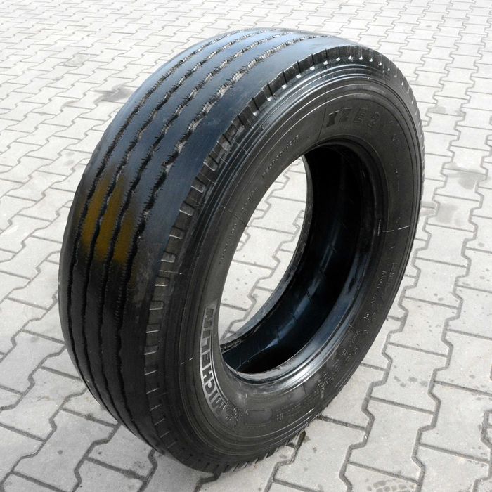Opona Michelin XZE2+ 285/70 R19.5