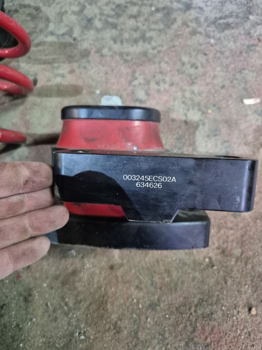 Подушка двигуна ECS Performance, ECS Performance Engine Mount