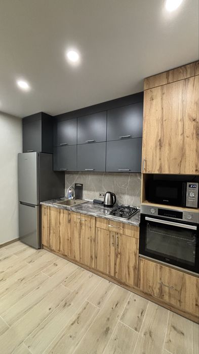 Подобово. Центр. ЖК Домбровський.