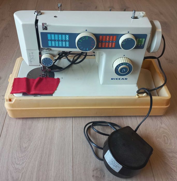 Máquina Estilo Vintage de Coser Riccar