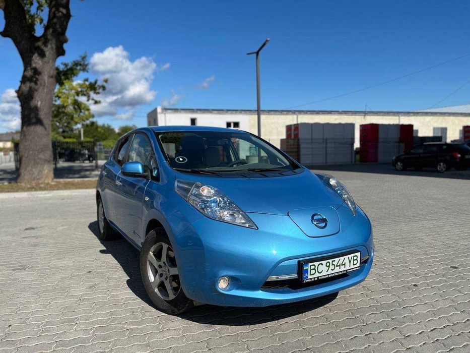 Продам Nissan Leaf 2013 року, Автомат. Електромобіль у хорошому стані!