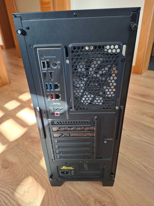 PC Gaming (AMD Ryzen R9 5950X, AMD Radeon 6750XT, 32GB DDR4)