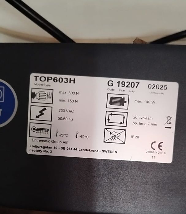 Porta Seccionada de garagem, com motor