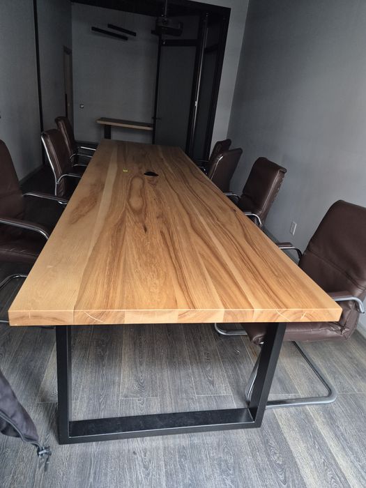 Стіл переговірний