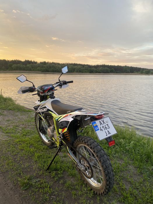 Продам BSE j3d 250куб