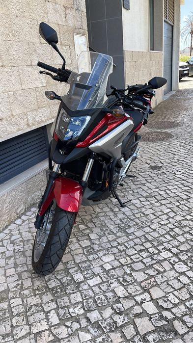 Mota semi nova com poucos km
