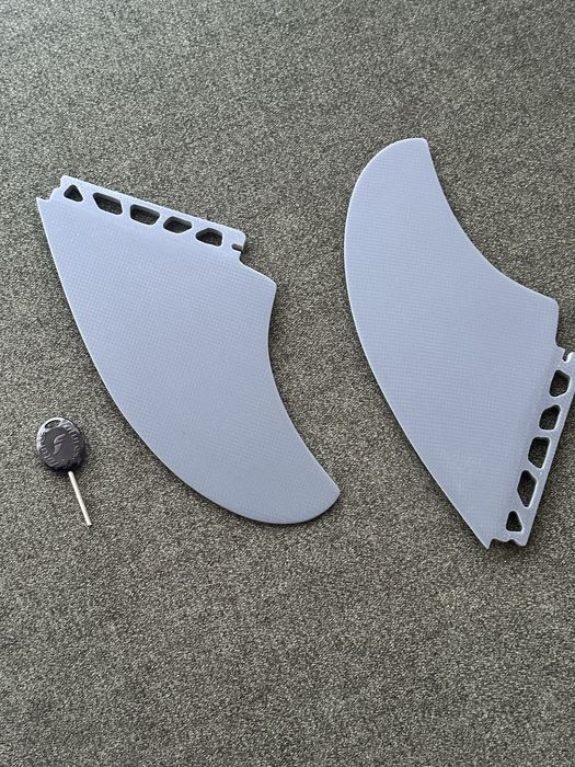 Quilhas TwinFin Britt Merrick