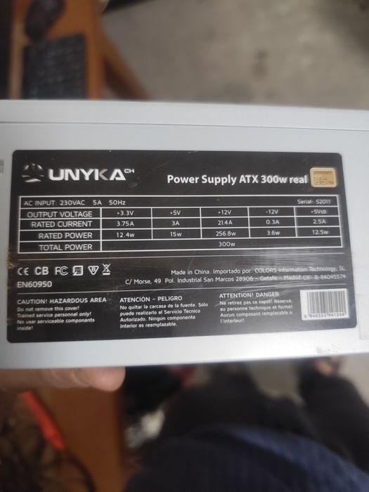 Fonte de alimentação ATX 300W UNYKA
