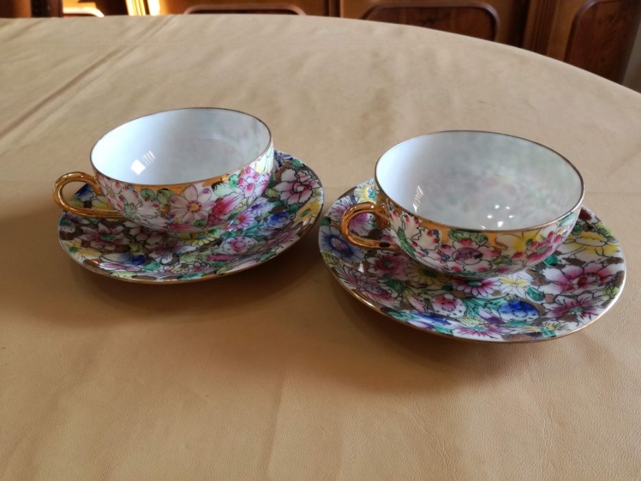 2 Chávenas e 2 Pires (fabricado em Macau)