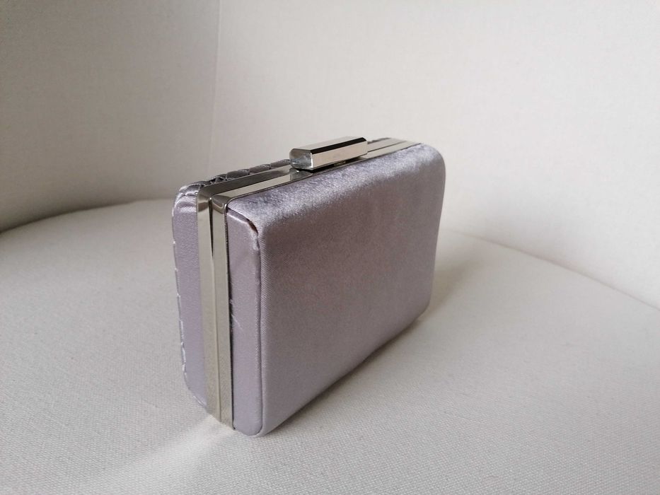 Clutch ou bolsa/mala de mão