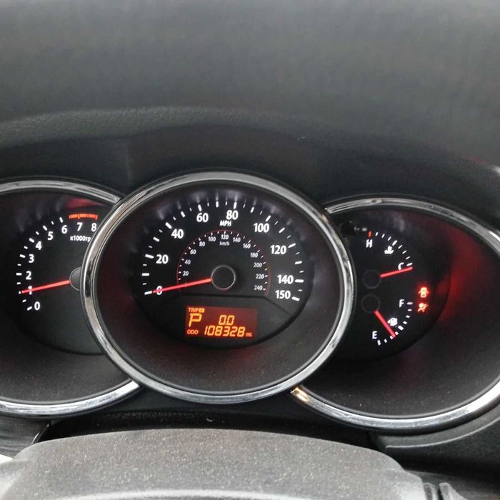 Продам автомобіль Kia Sorento 2012
