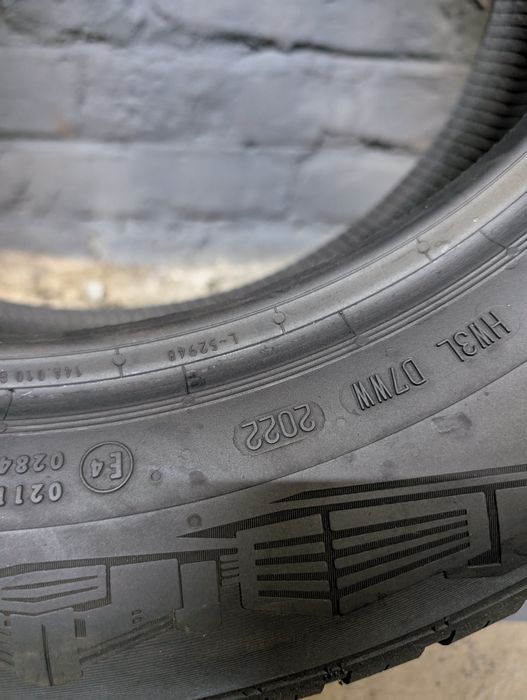 Комплект всесезонніх шин Continental 235/55 R18 235*55 R18 001811