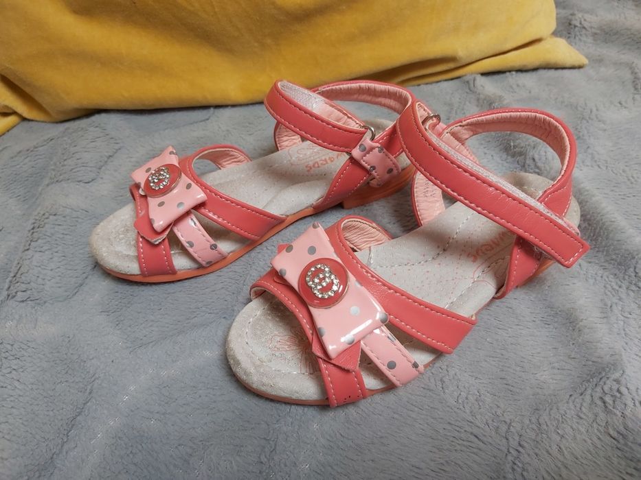 Sandały eleganckie r. 28