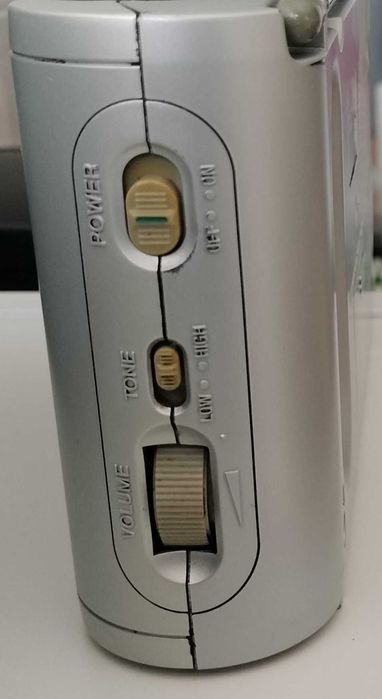 Rádio portátil Sony ICF-404S