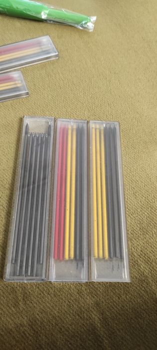 Портативний механічний столярний олівець