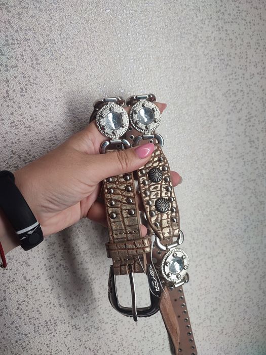 Подарунок жіночий для дівчини шкіра каміння