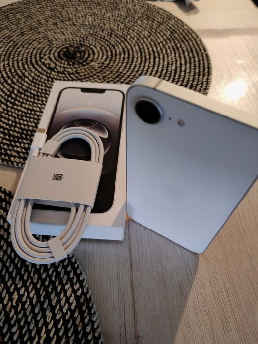 Sprzedam iPhone 16 e