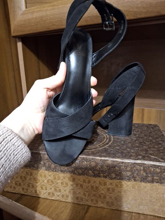 Босоніжки,37 розмір