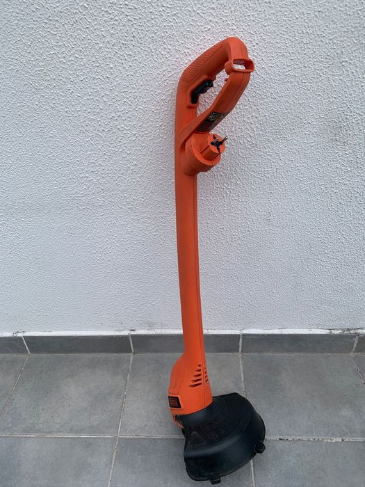Aparador de Relva  eléctrico Black&Decker GL250 (23CM STRIMMER 250W)