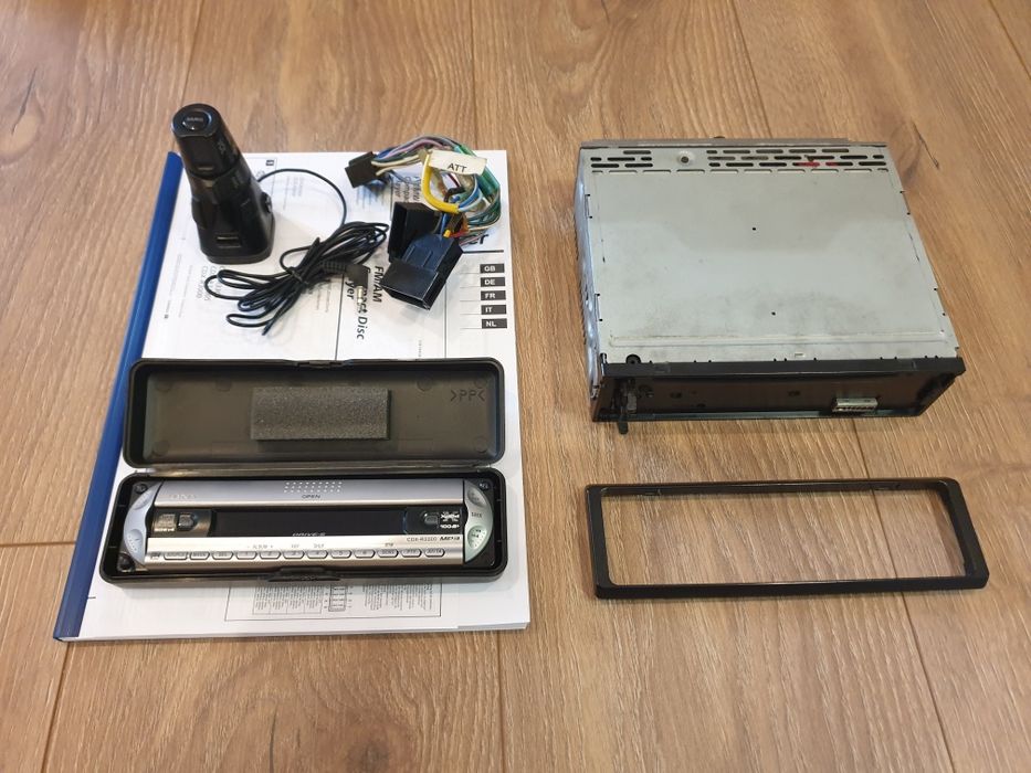 Radio CD Sony CDX-R3300 MP3 Drive-S Xplõd 50Wx4