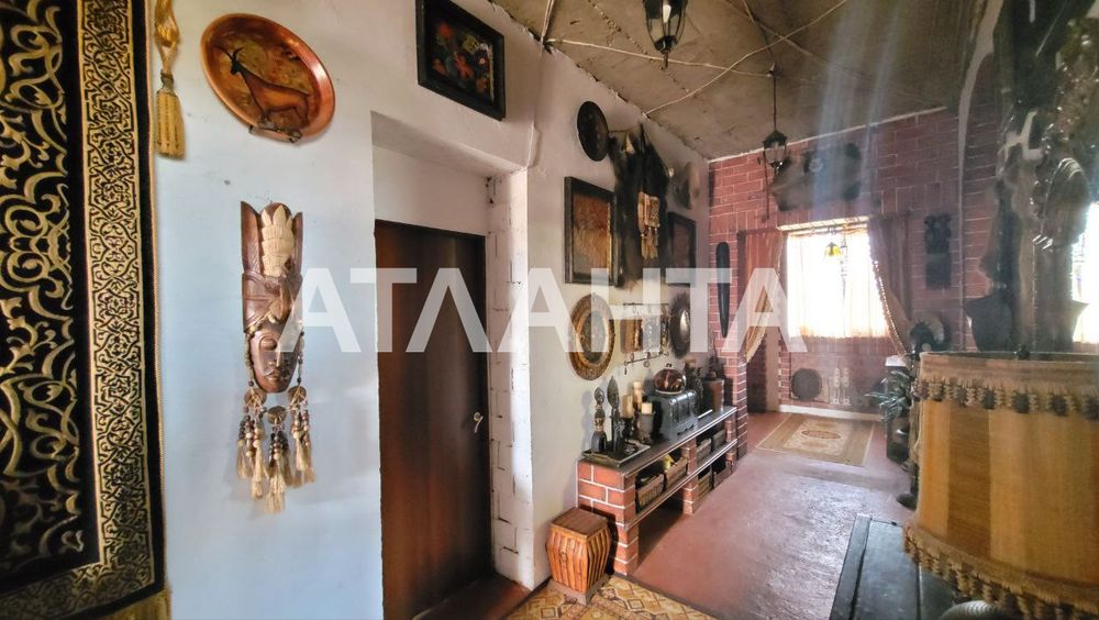 Будинок в Остриці